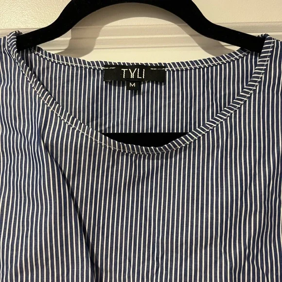 Striped Cropped Top - Picture 5 of 5